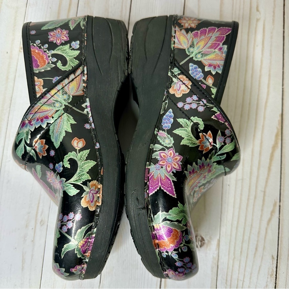Dansko XP 2.0 Paisley Floral Patent - Picture 10 of 14
